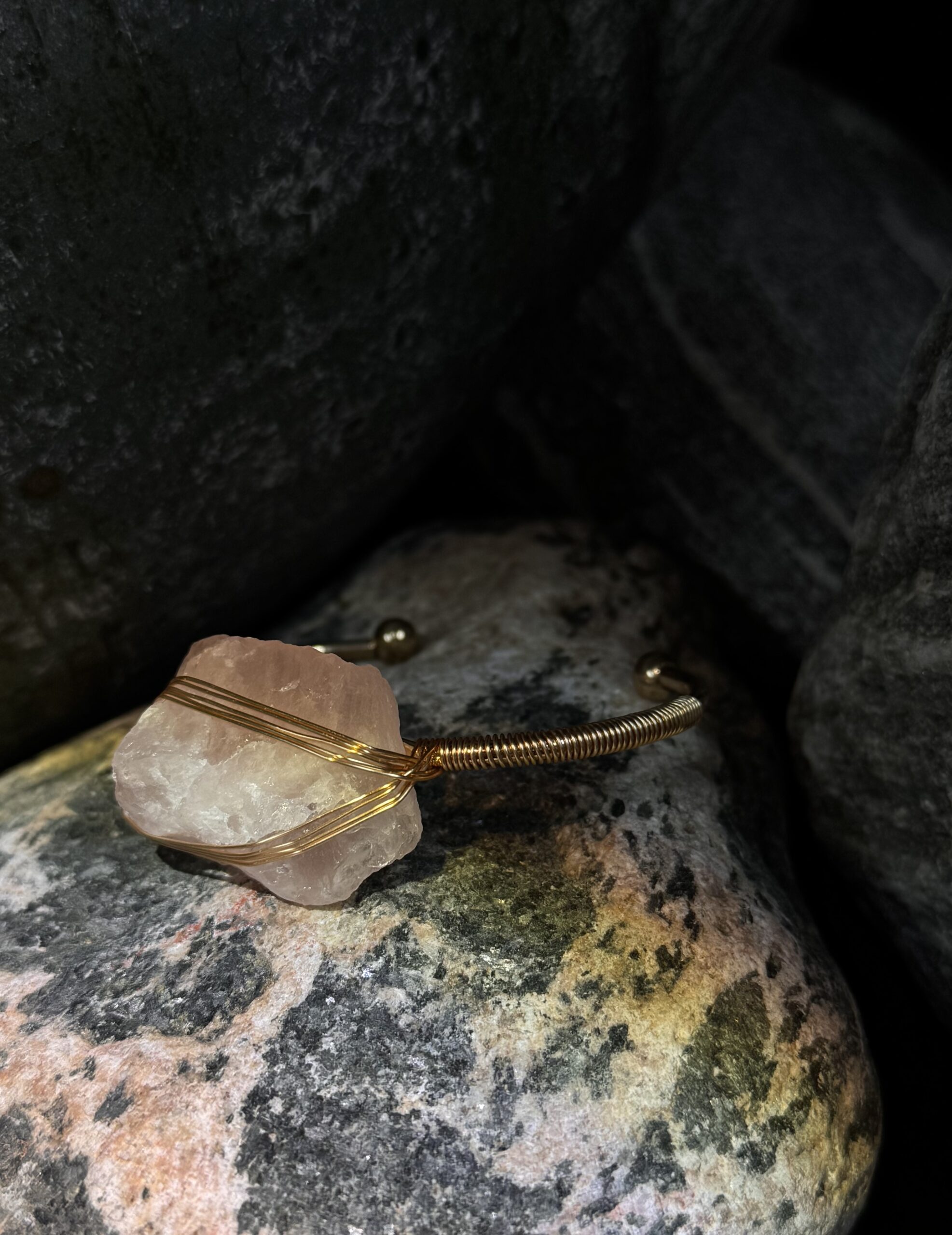 Raw Crystal × Metal Wire Art Bracelet Collection - Image 2