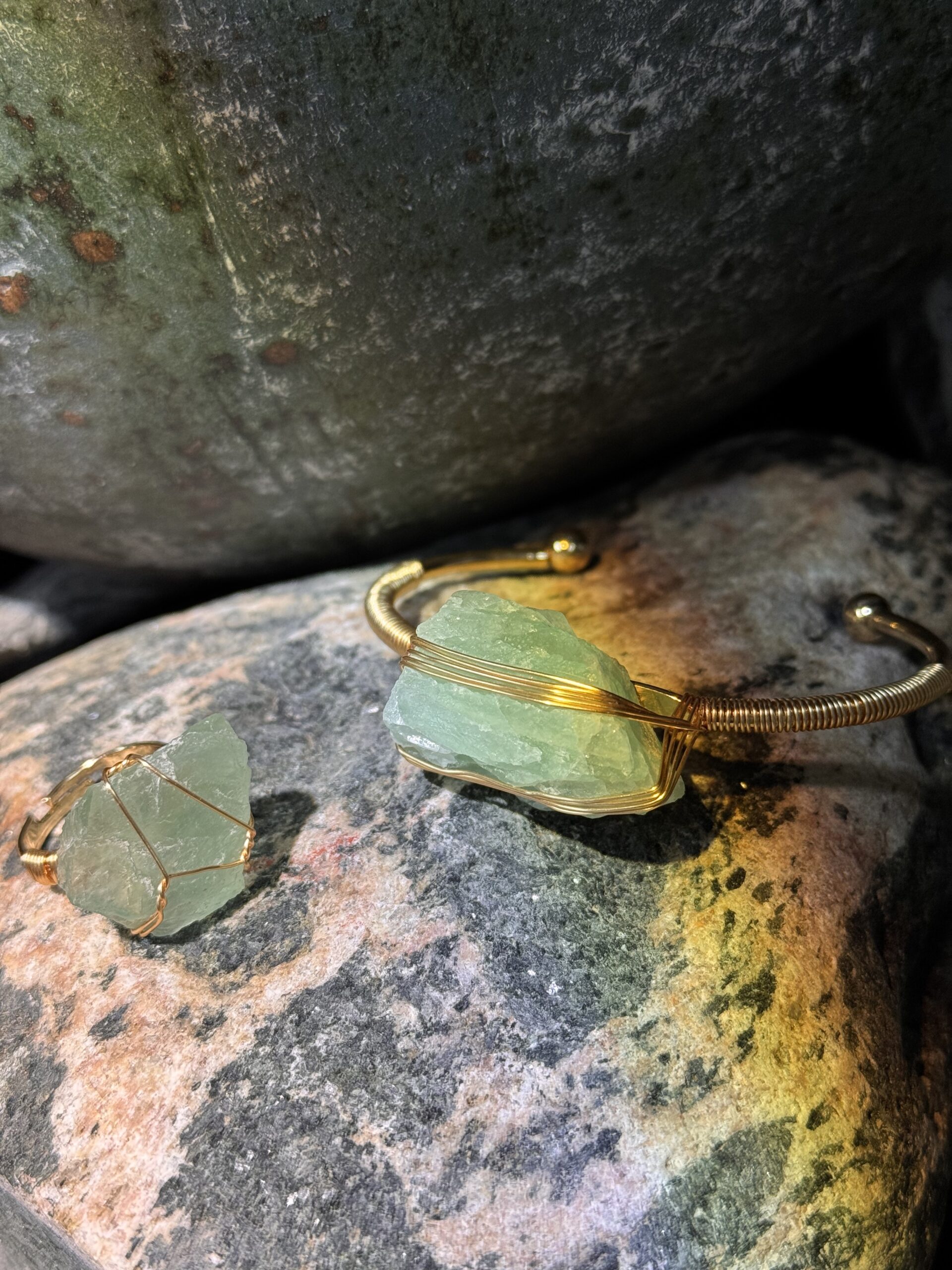 Raw Crystal × Metal Wire Art Bracelet Collection - Image 4